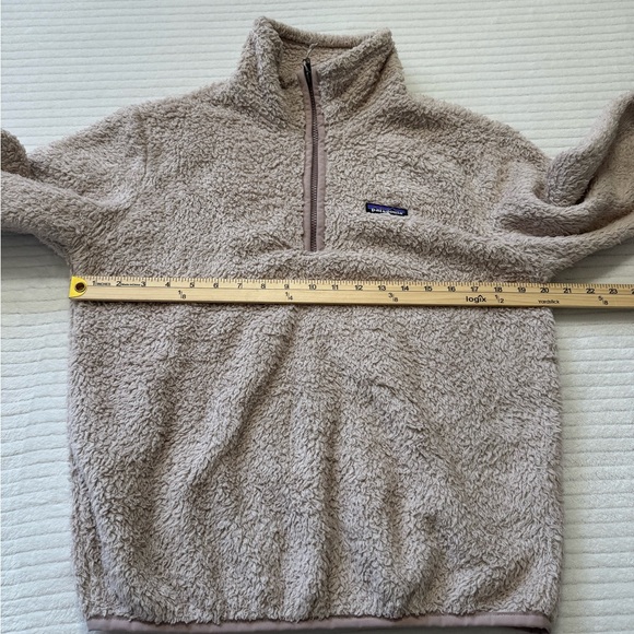 Patagonia Women's Fleece Pullover Jacket in Light Taupe - Picture 3 of 9